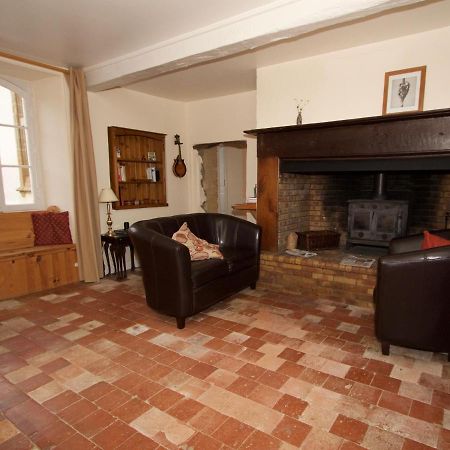 Ancienne Ecole Bed & Breakfast Cazaux-Villecomtal Eksteriør bilde