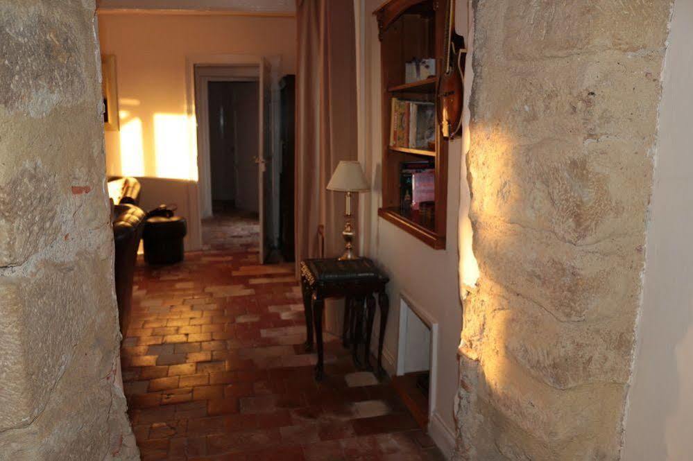 Ancienne Ecole Bed & Breakfast Cazaux-Villecomtal Eksteriør bilde