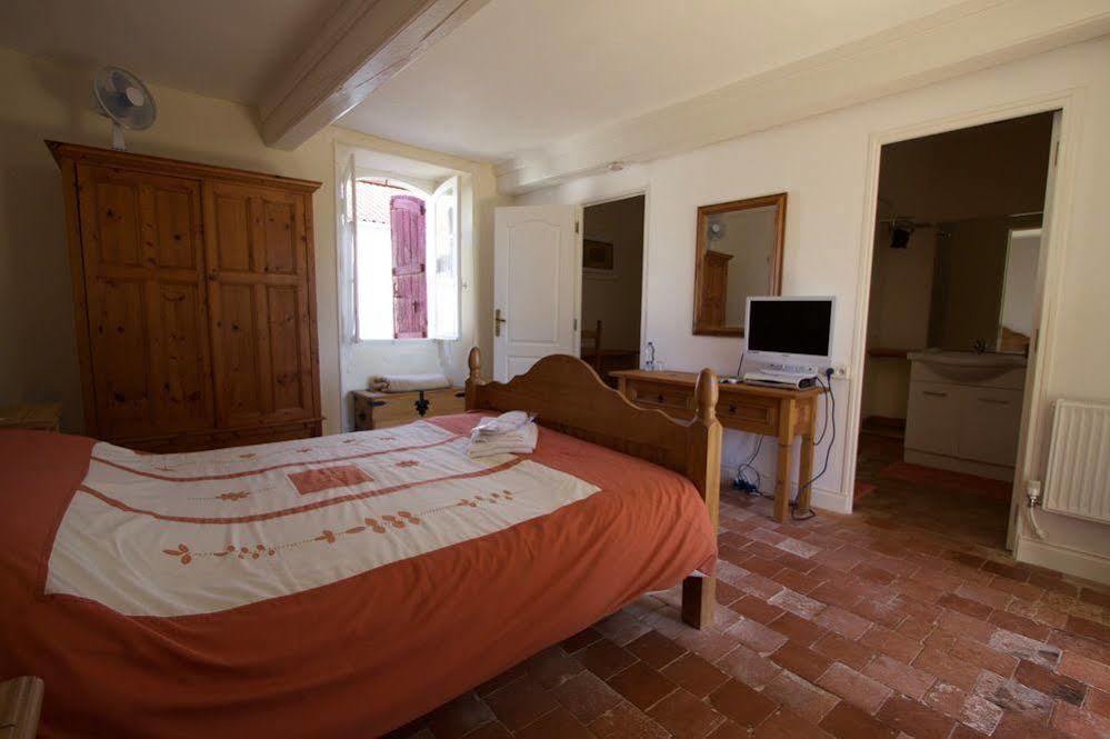 Ancienne Ecole Bed & Breakfast Cazaux-Villecomtal Eksteriør bilde